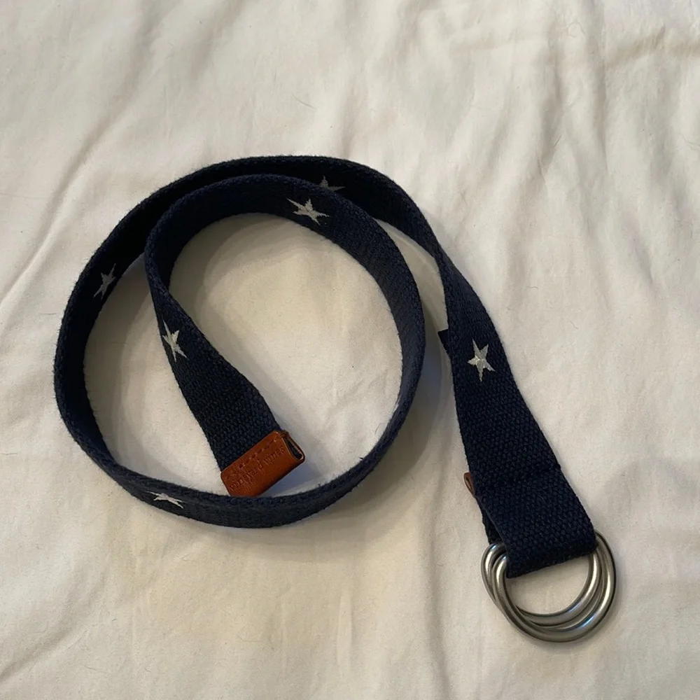 Vineyard Vines woven belt with D ring buckle